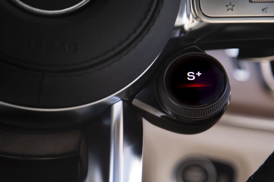 Детали интерьера Mercedes-AMG GLS63 4Matic+ (X167) 2020 года  (NA) (фото 57 из 89)